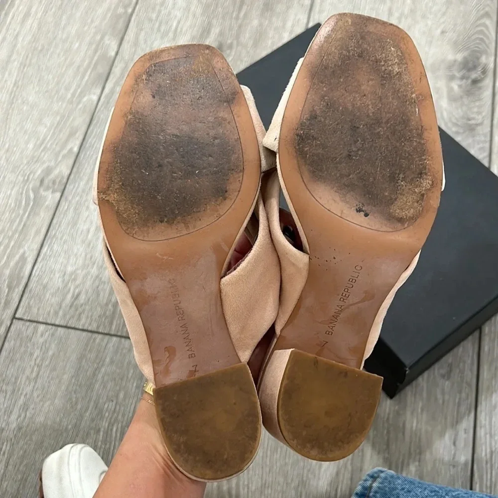 Banana Republic Blush suede chunky heel sandals - Picture 5 of 6